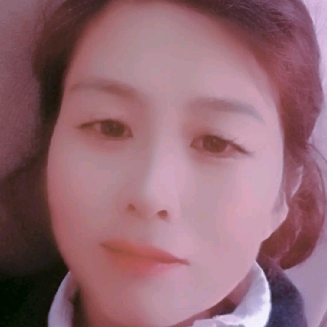 杨红英