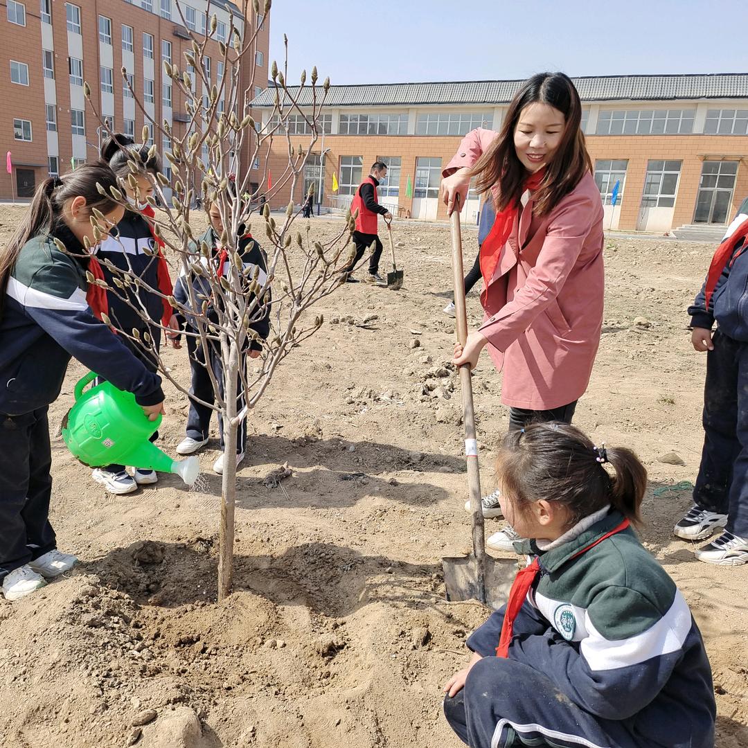 封丘县黄池小学
