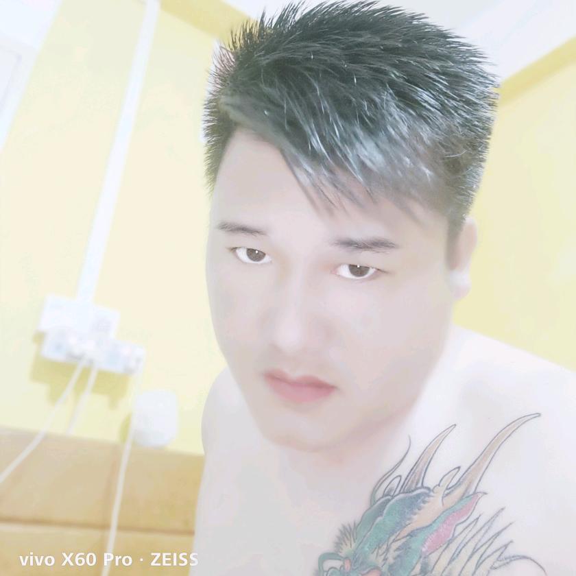 隔壁表哥