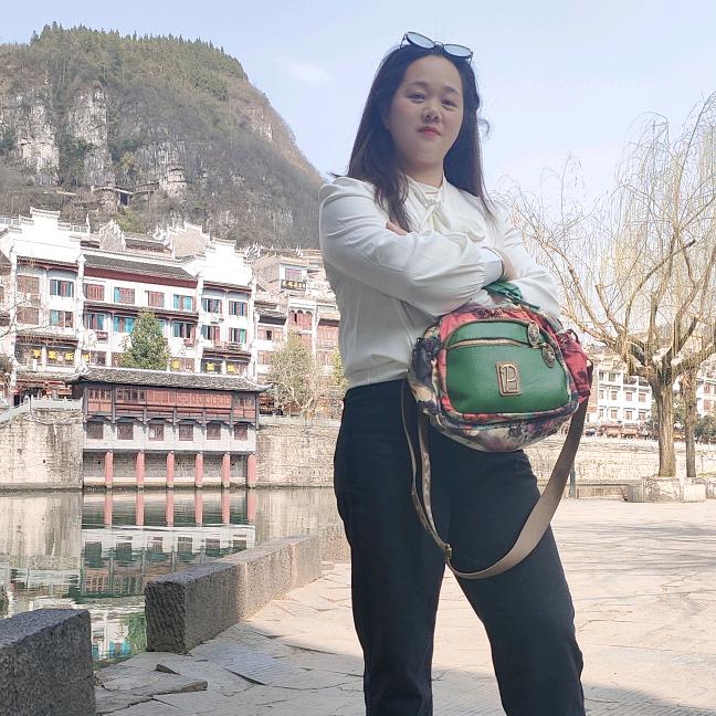 英子！大码女装店