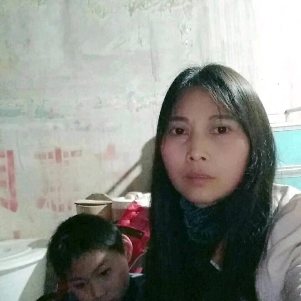 七个孩子的农村宝妈一个植物儿