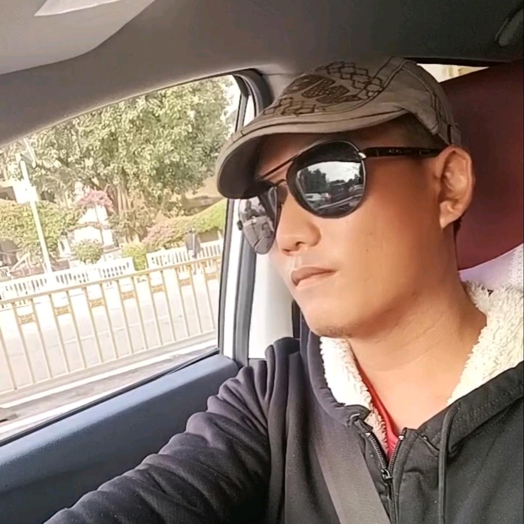 黑黑哥