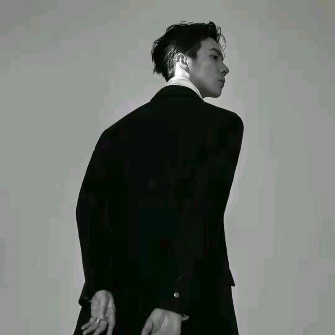 W.萬      🌻...