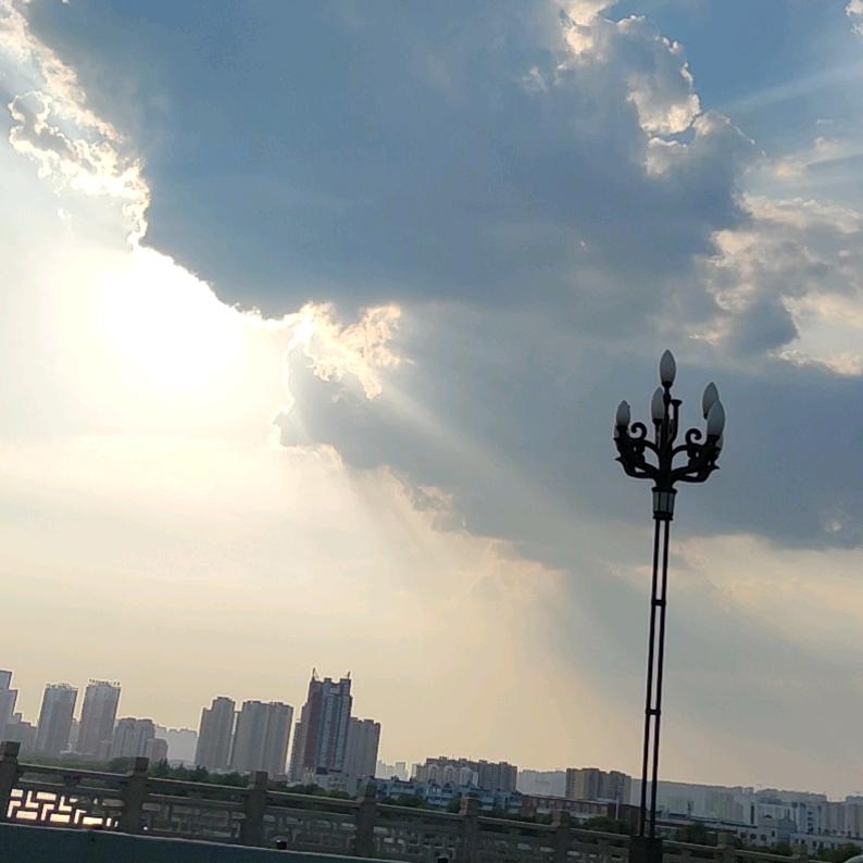 局～外～人