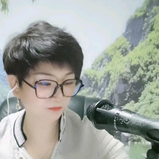 香香，