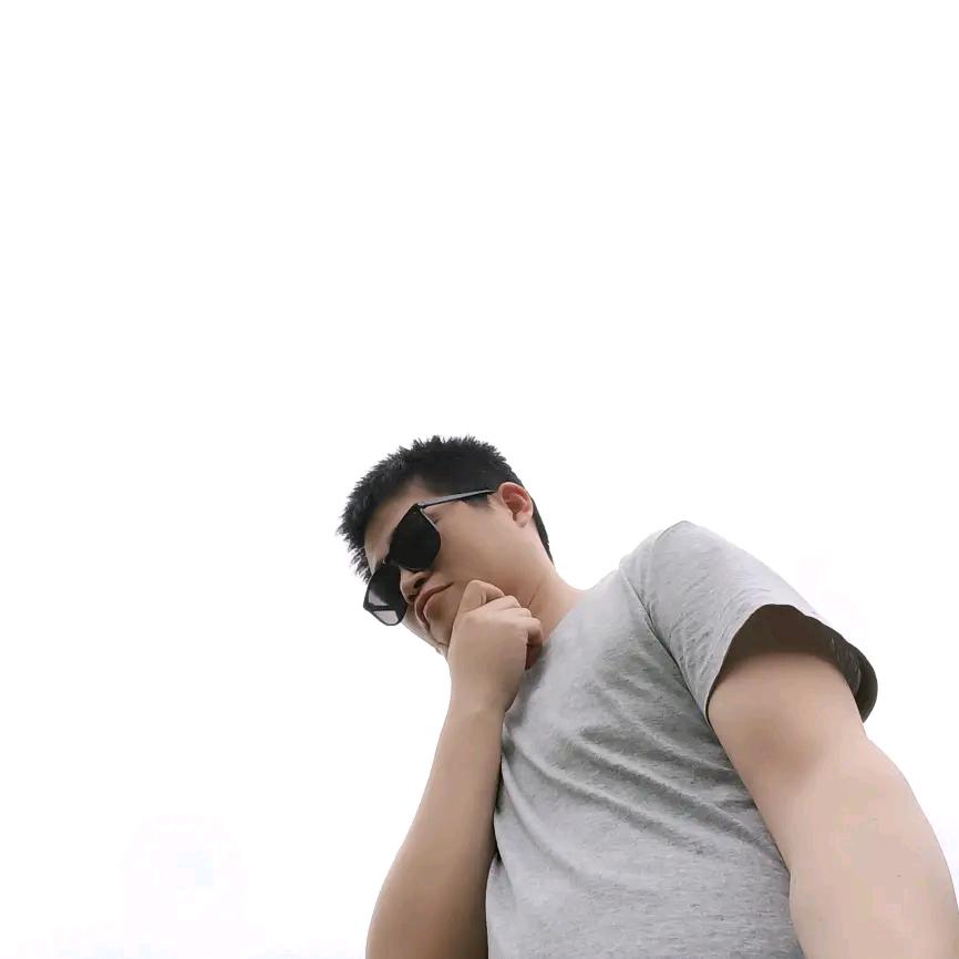 自在哥.