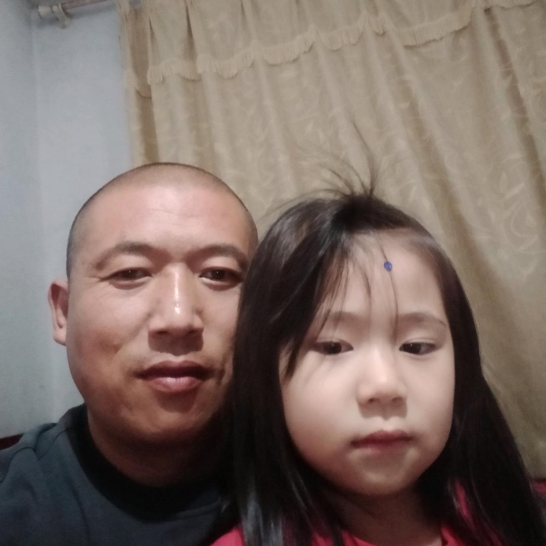 国霞鑫静