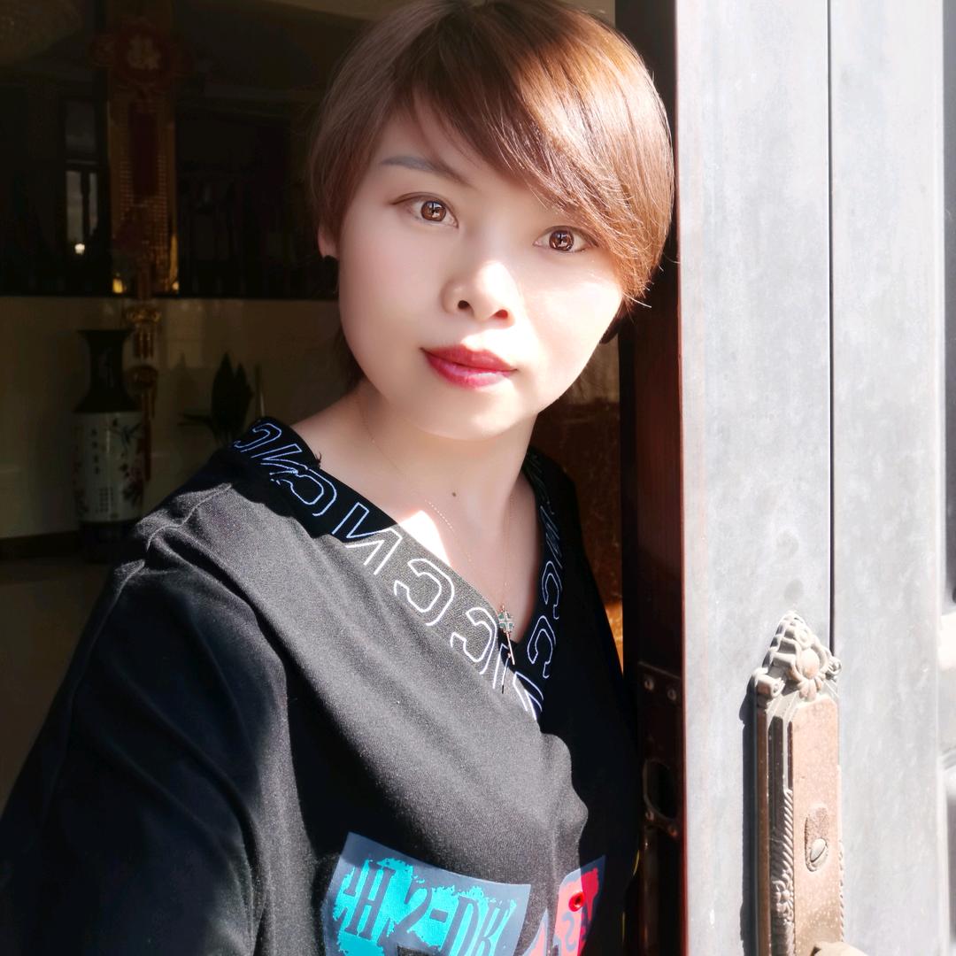 卖卤菜的小阿姨
