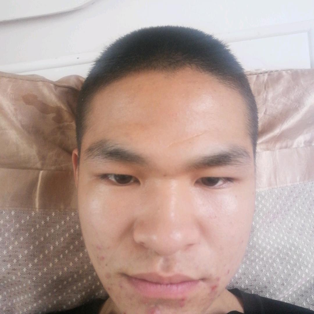周智龙头像