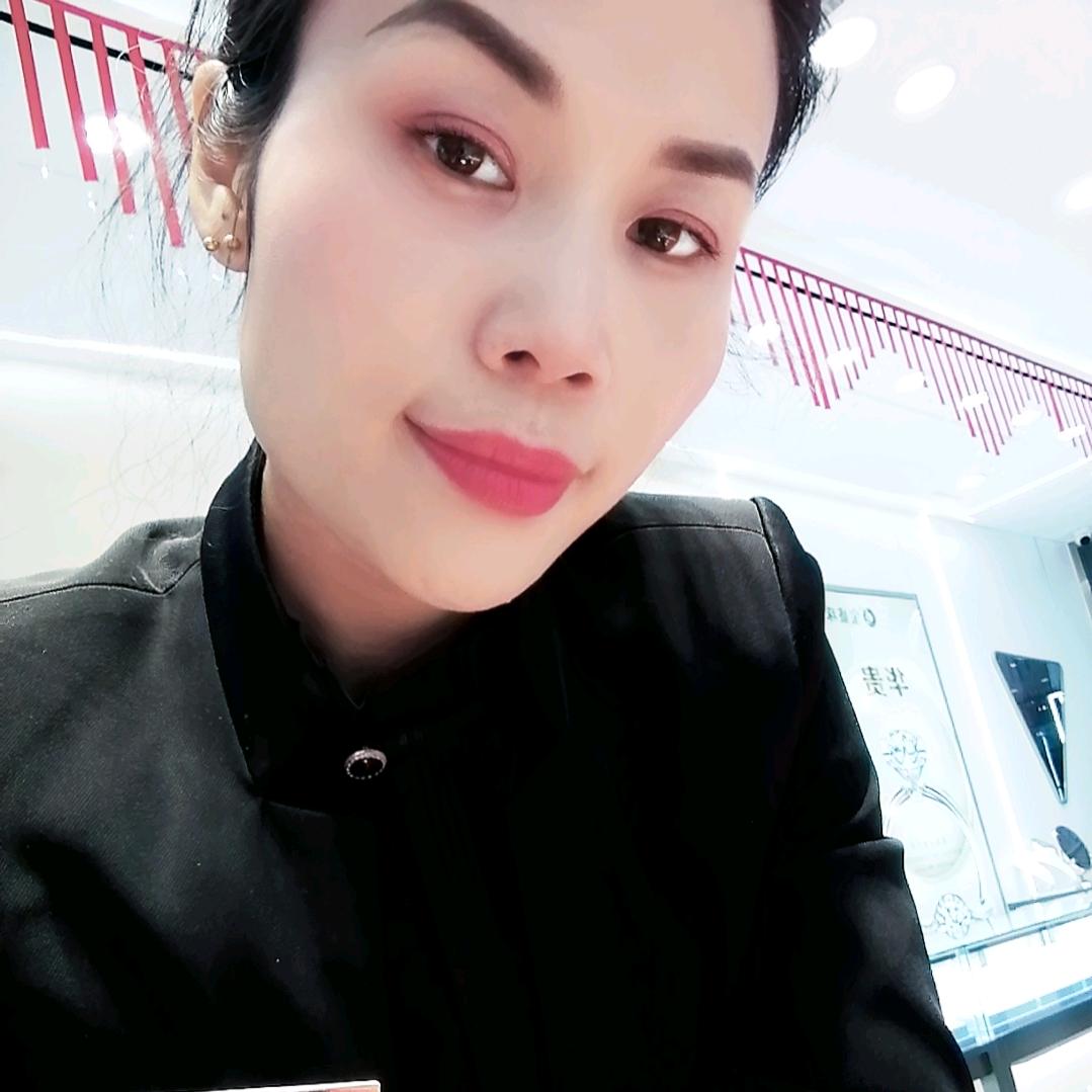 百年.泌阳宝盛珠宝人民路店：席凉爽