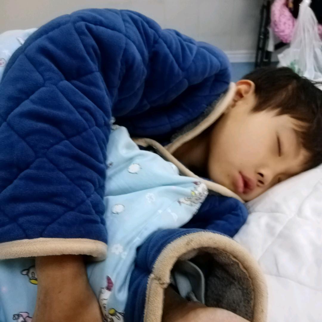 坚强的男孩@