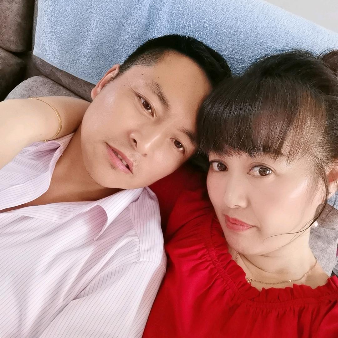 小辣椒🌹不定时直播。