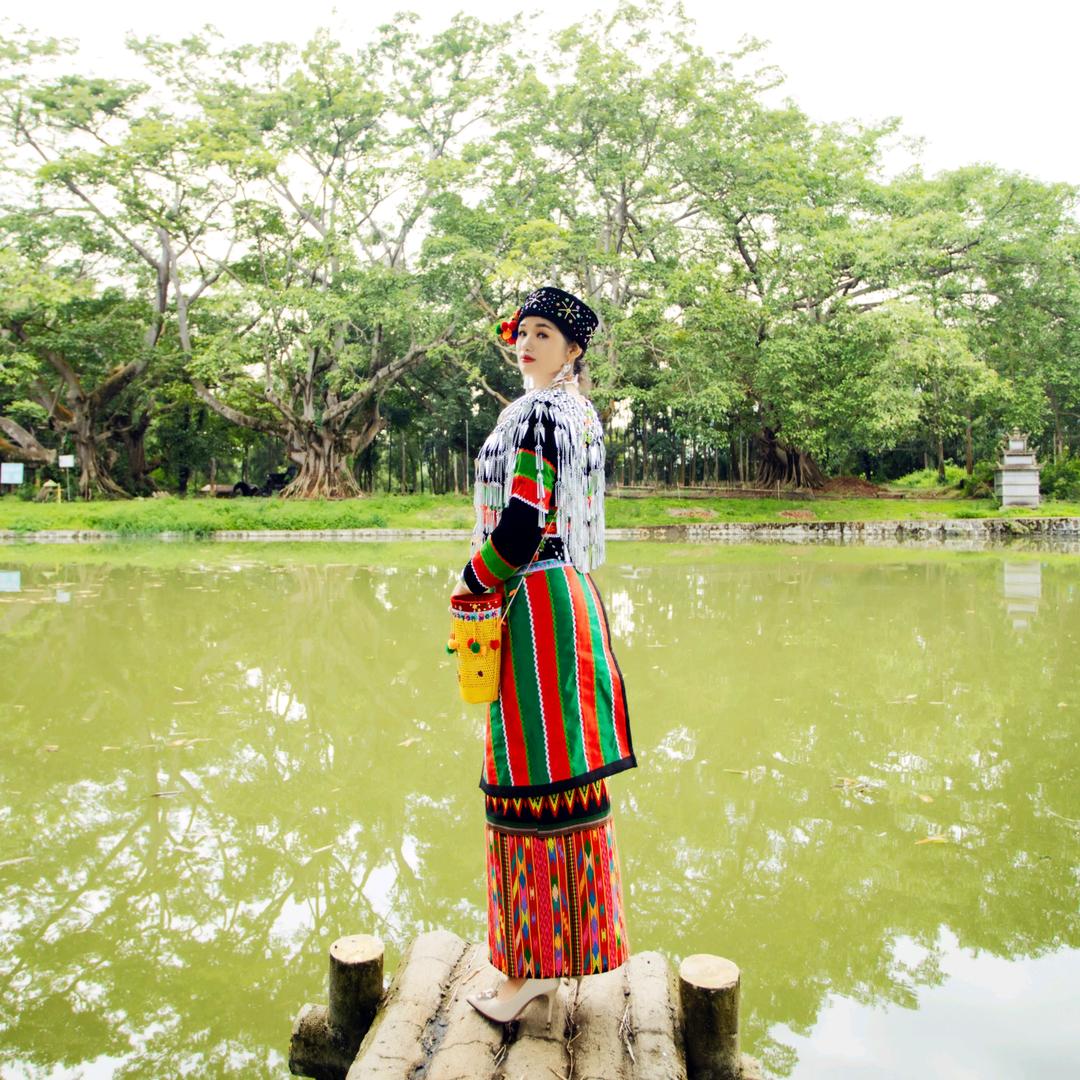 排胜民族服饰@私人定制周末不定时直播