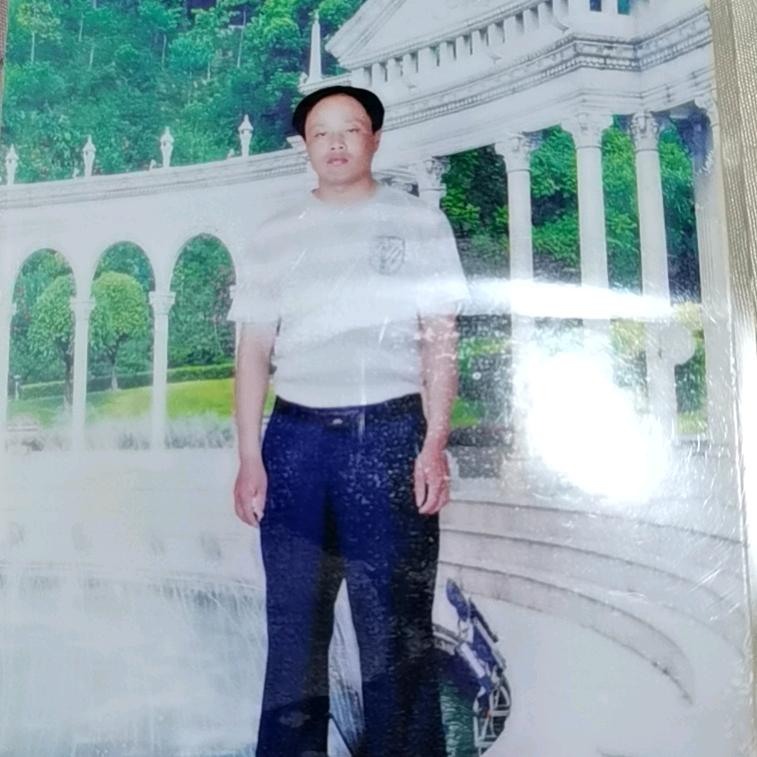 微笑：：：：／