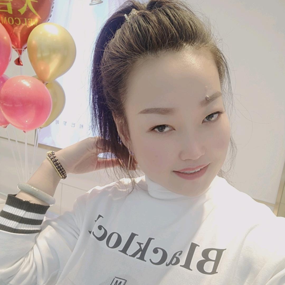 丹东萃华金店新姐