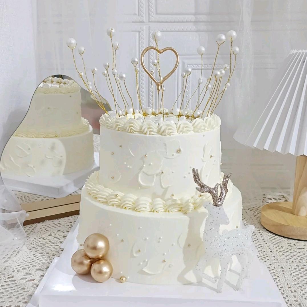 做蛋糕的小朋友