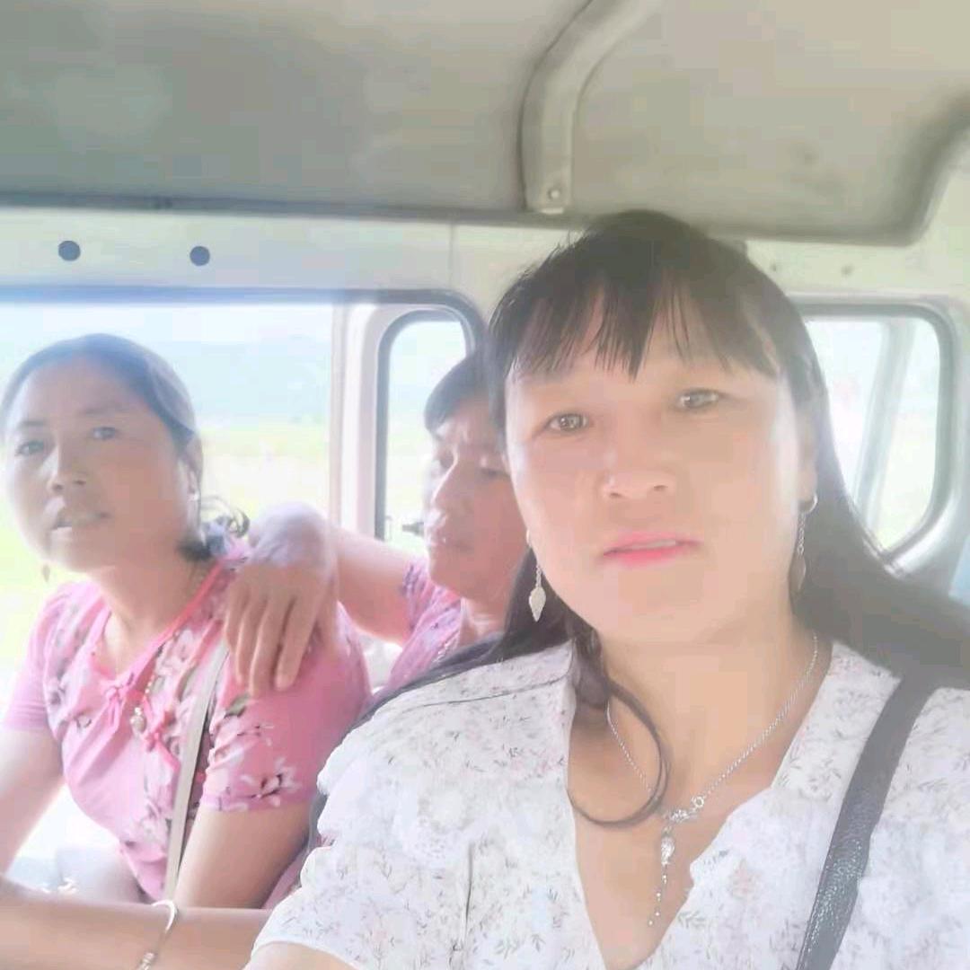 人怕无情？情怕伤 小邓