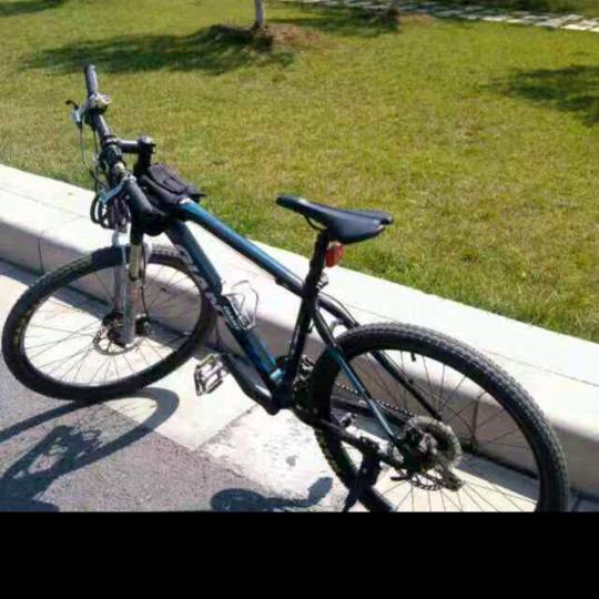 夏天的风☘️🏃🏼‍♂️🚲🏍️🚘