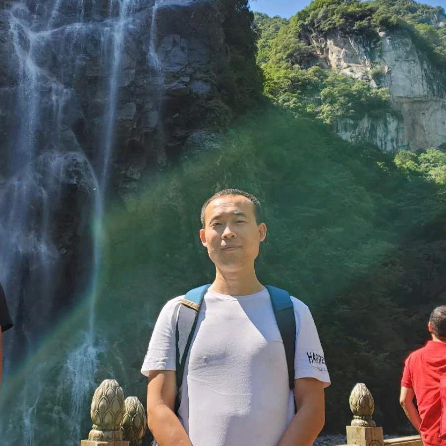 张海超
