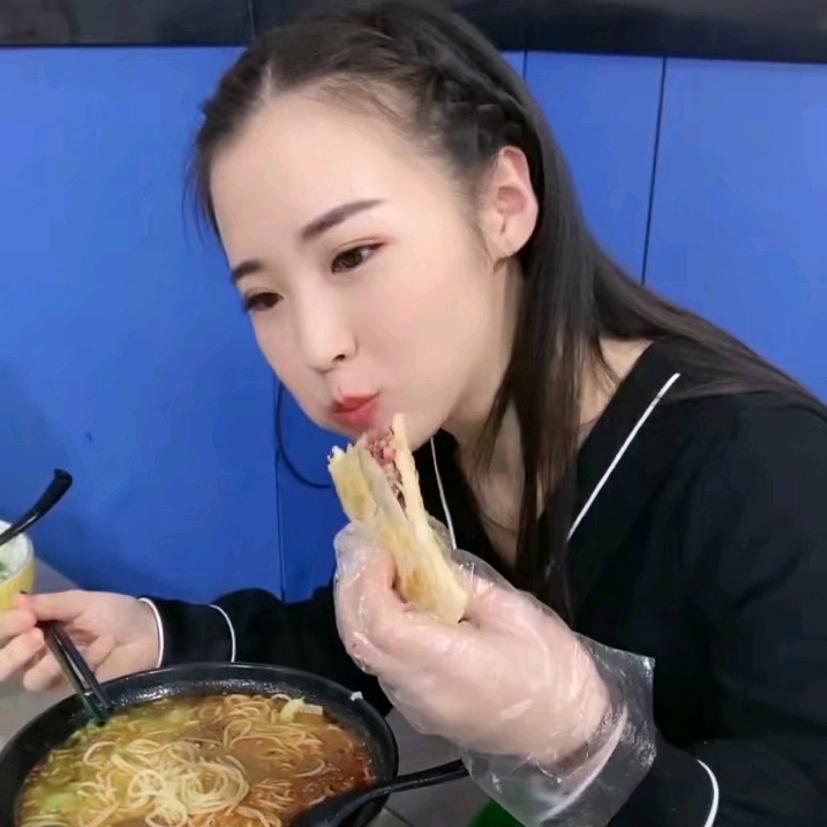 火烧妹，驴肉火烧