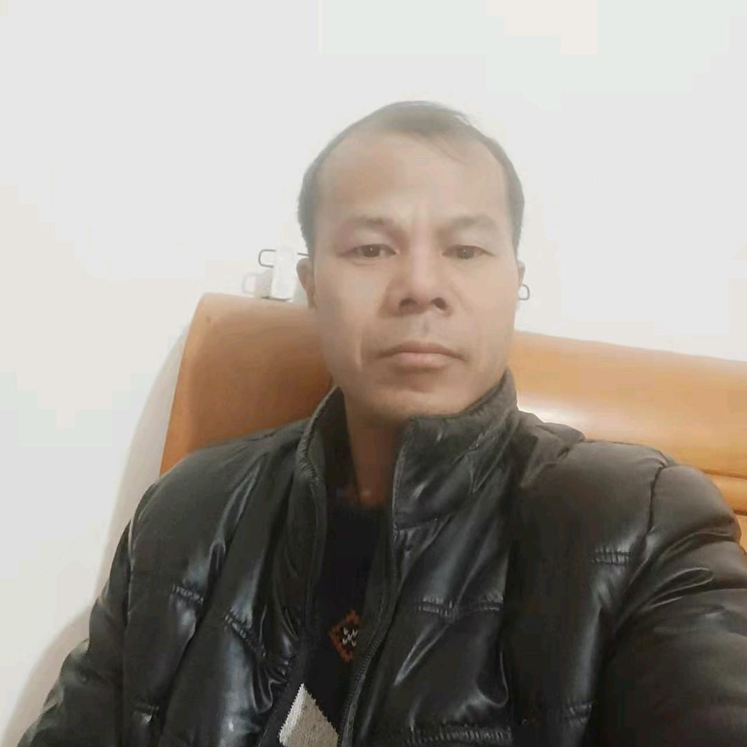 龙启芬