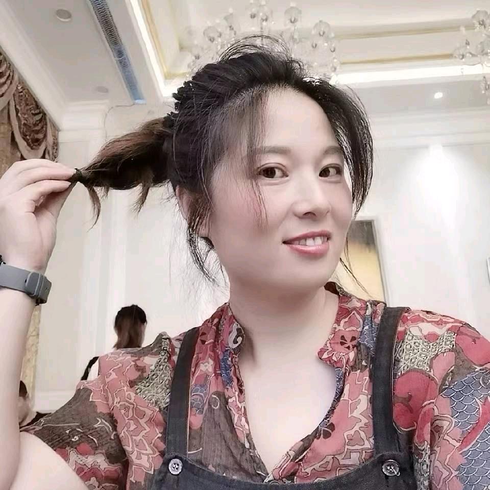 李芳