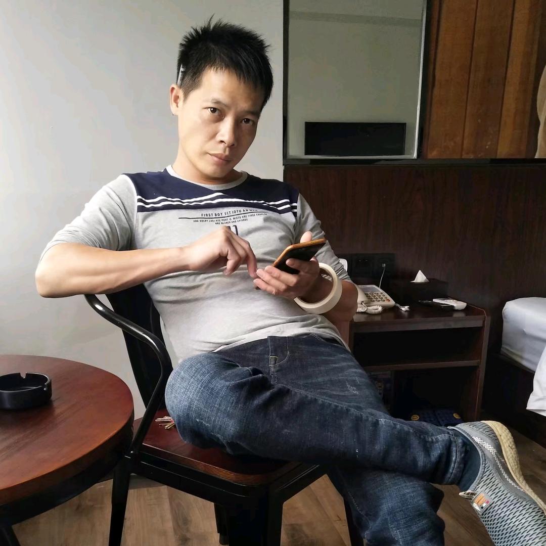 专业外墙仿石漆装修（横州市）