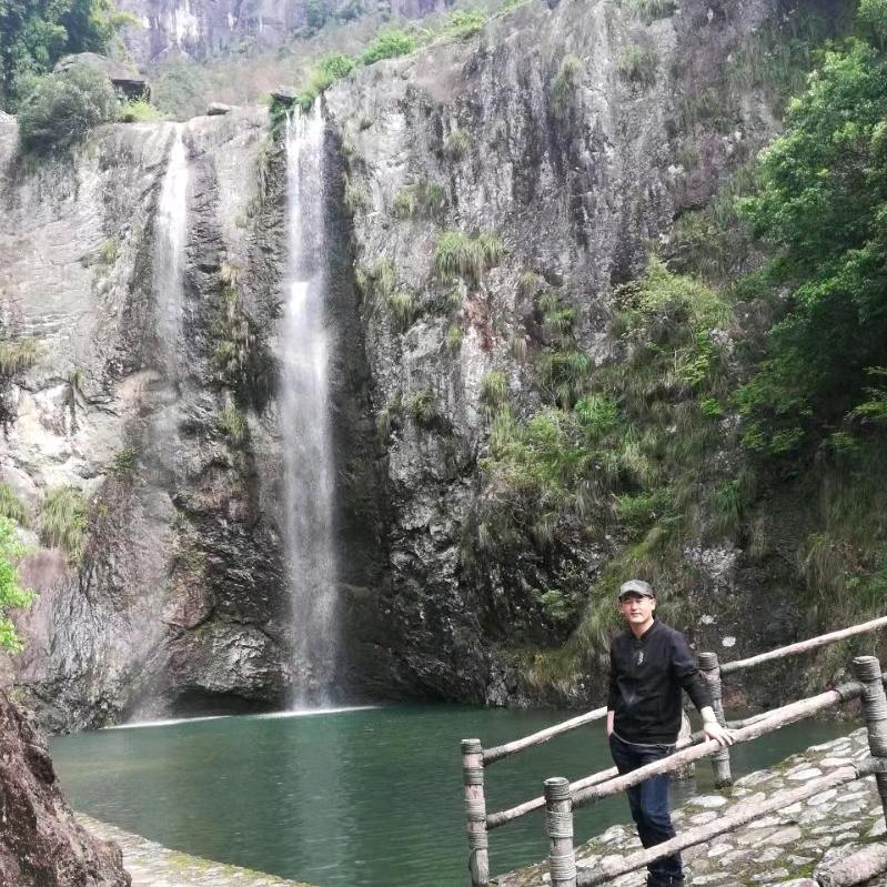 镇兴智能小朱