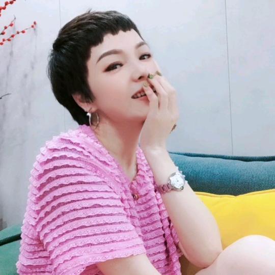 矾山衣之地女装店李姐