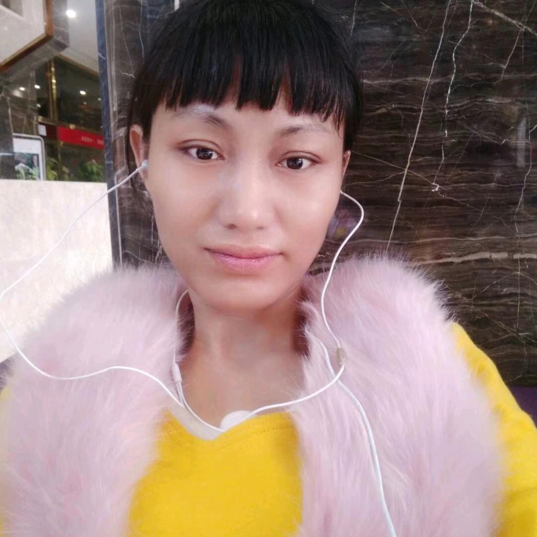 燕子，（单亲妈妈）