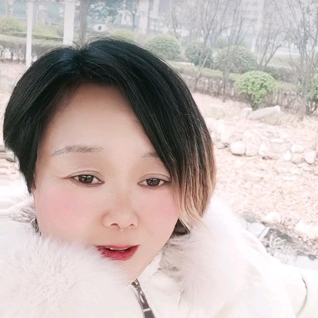 西平县佳元新型发型设计中心