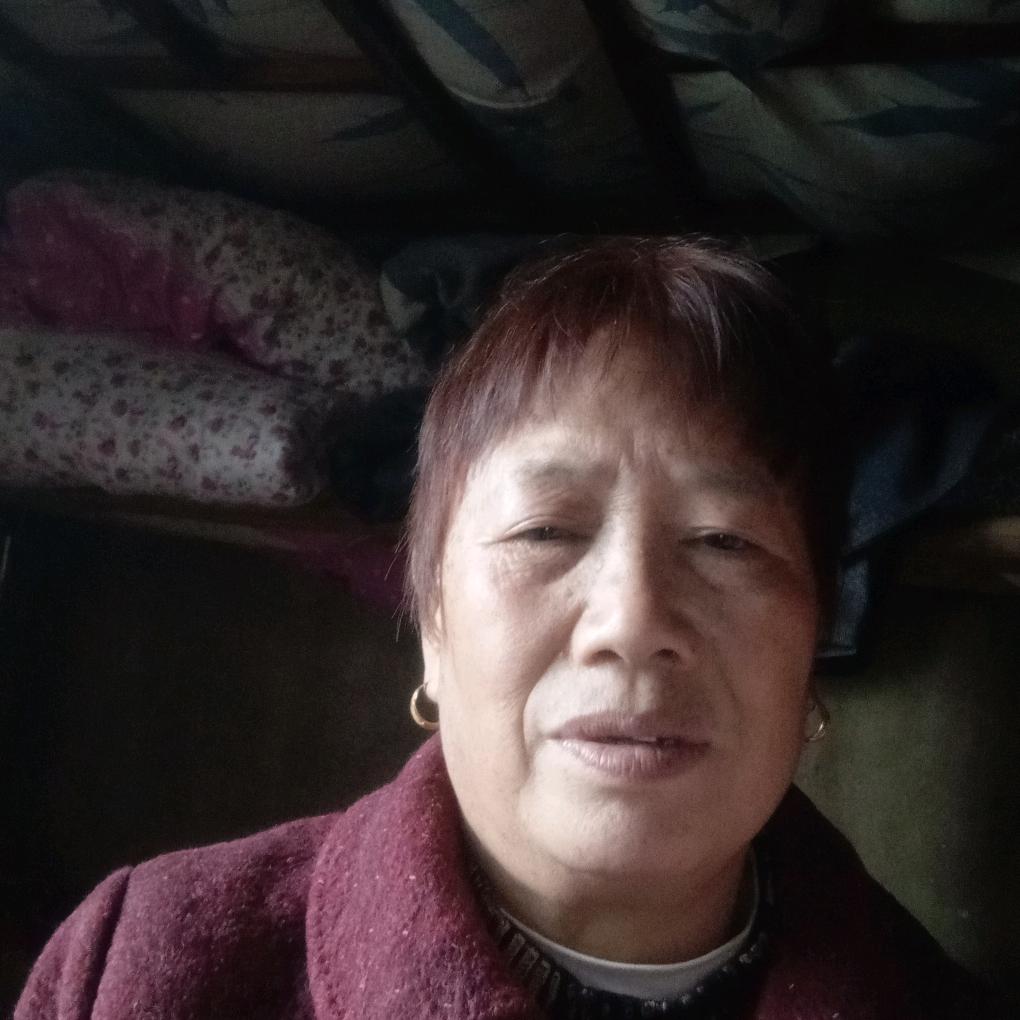 周登秀