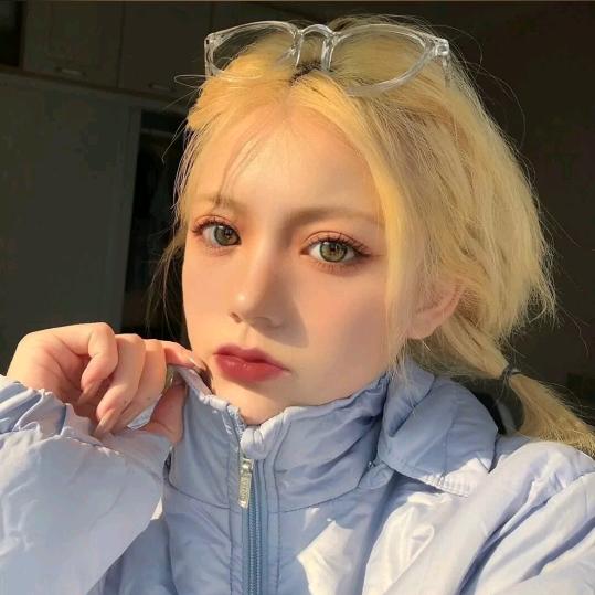 婧婧超甜鸭💙