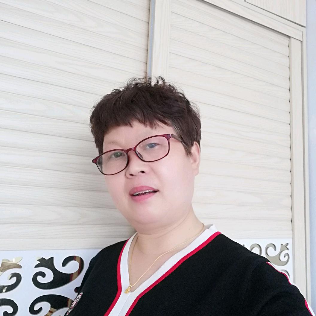 小贤，娱乐主播，每天早上6点18分开播