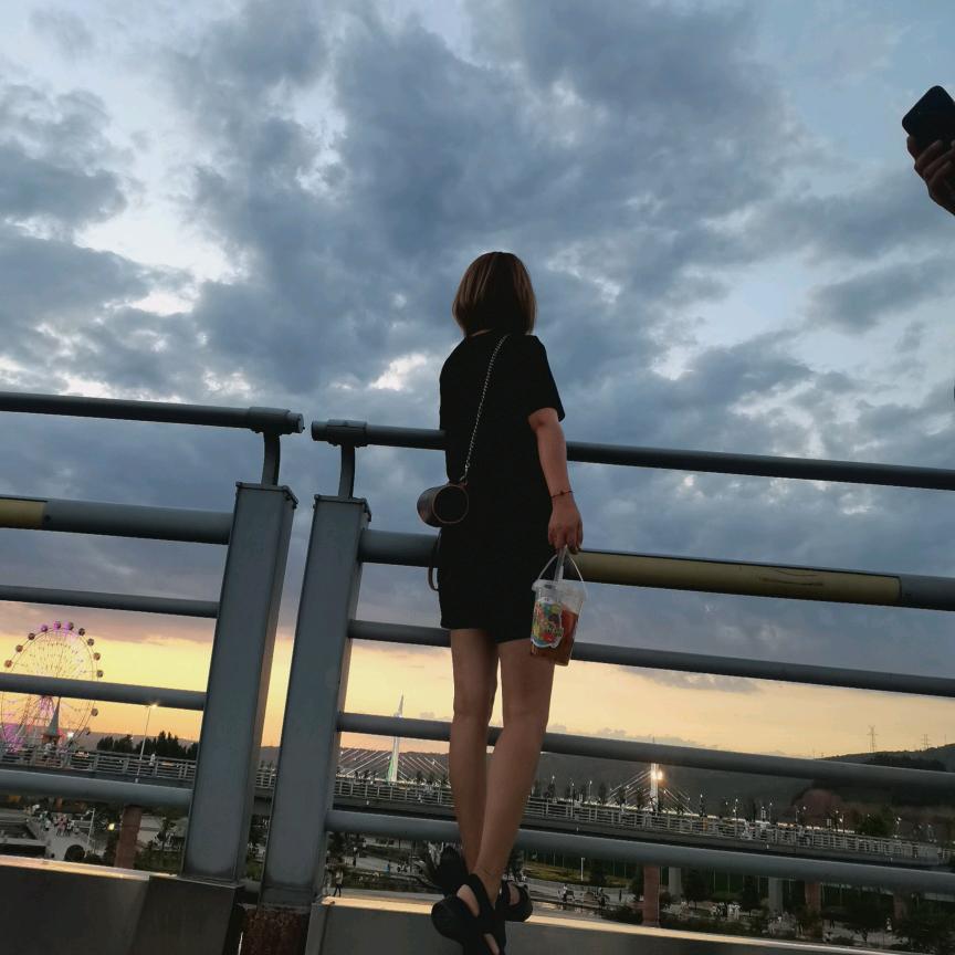 ꦿMiss.Zheng