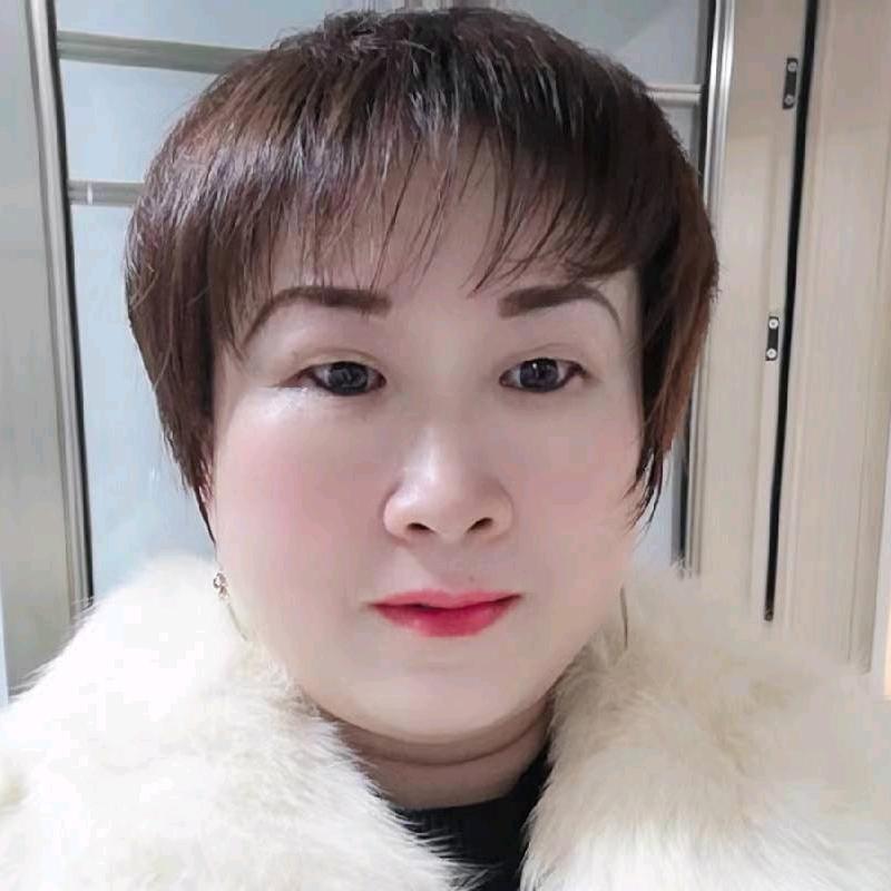 黄卉芳