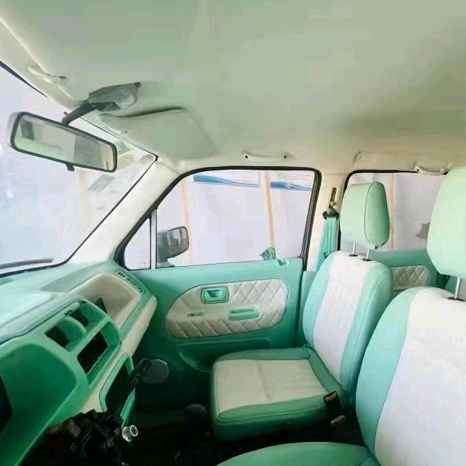 扬中市鑫艺汽车内饰翻新改装