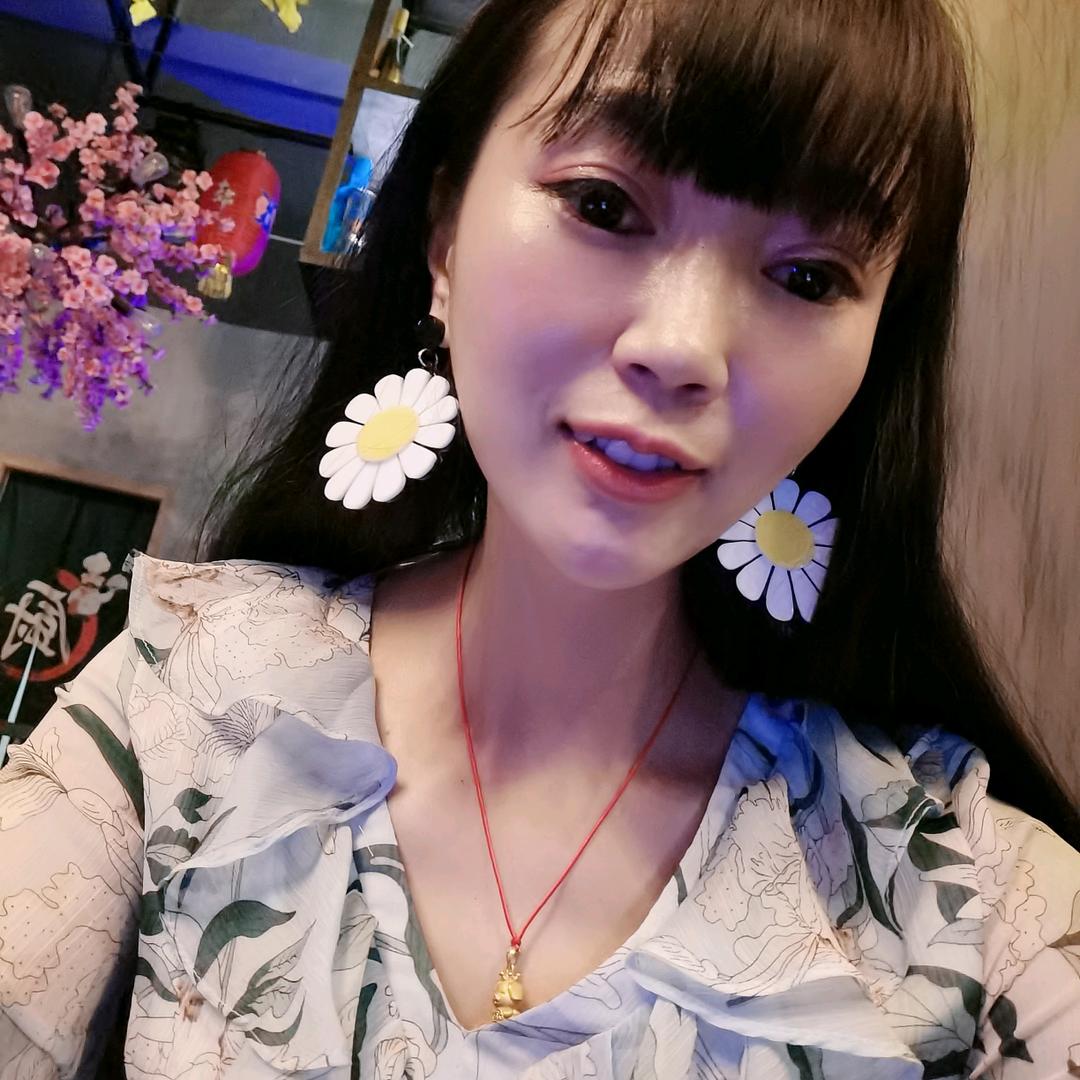 嗨蜜丝.冰冰🌼