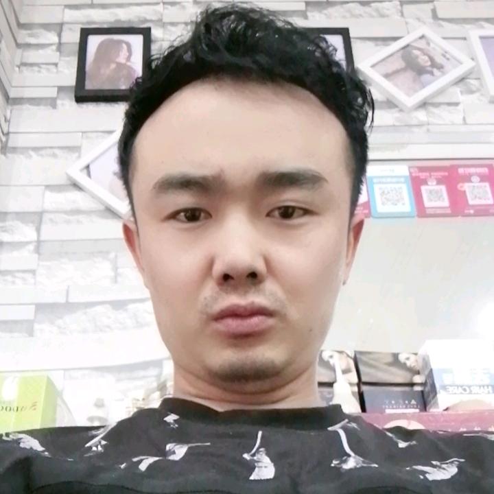 狄乐-光伏发电施工团队