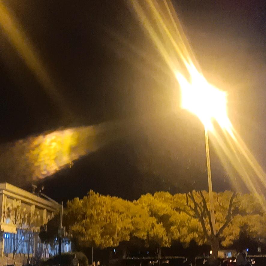 老李。。。。。。。