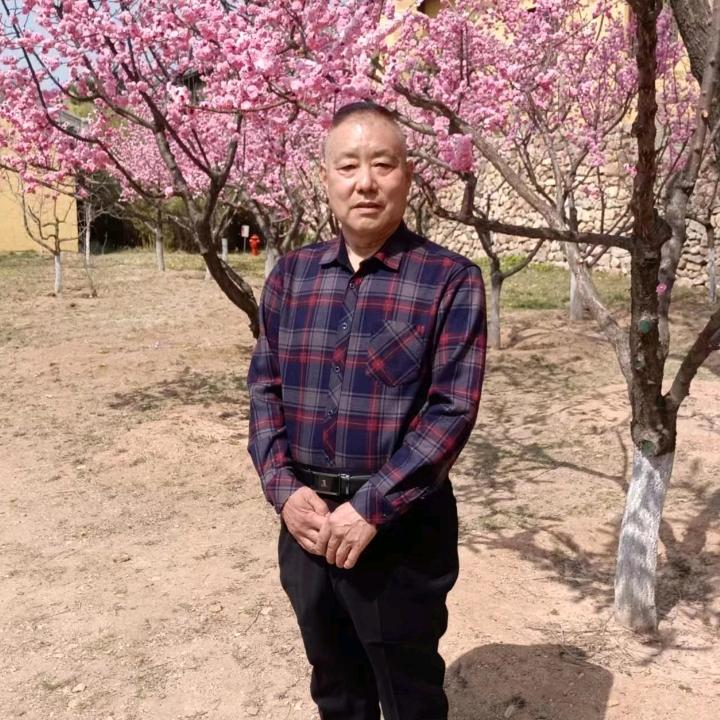 杨德欣