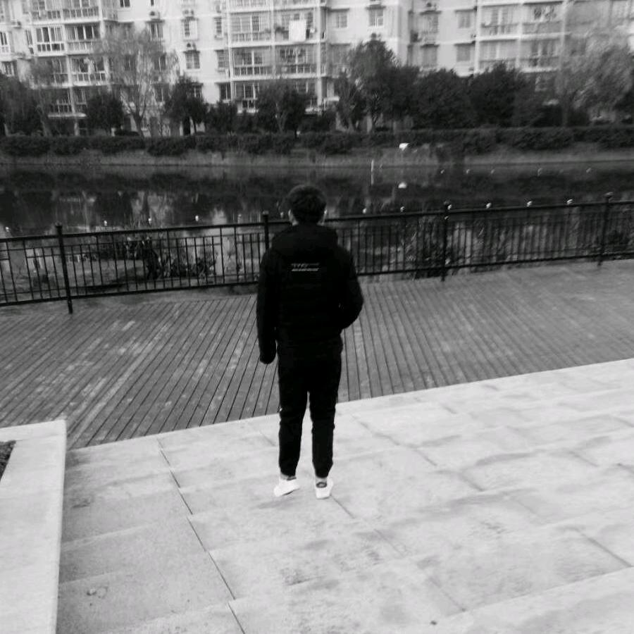 小石皓