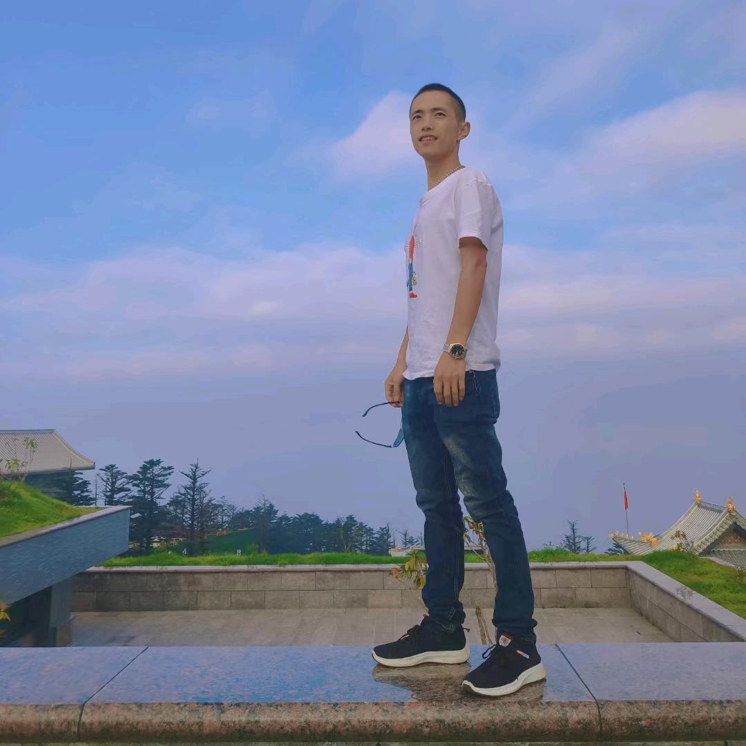 四川盛跃辉煌农业有限公司  吴