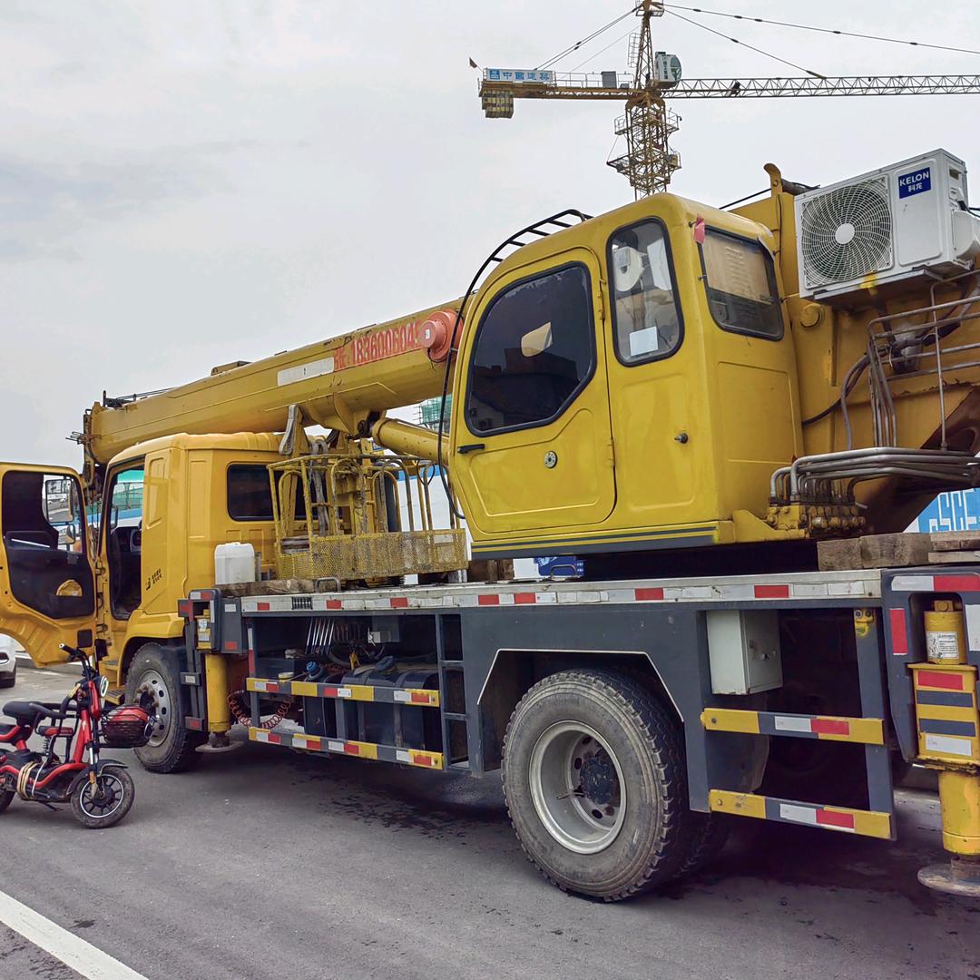 16吨吊车 鱼车  叉车飞臂出租