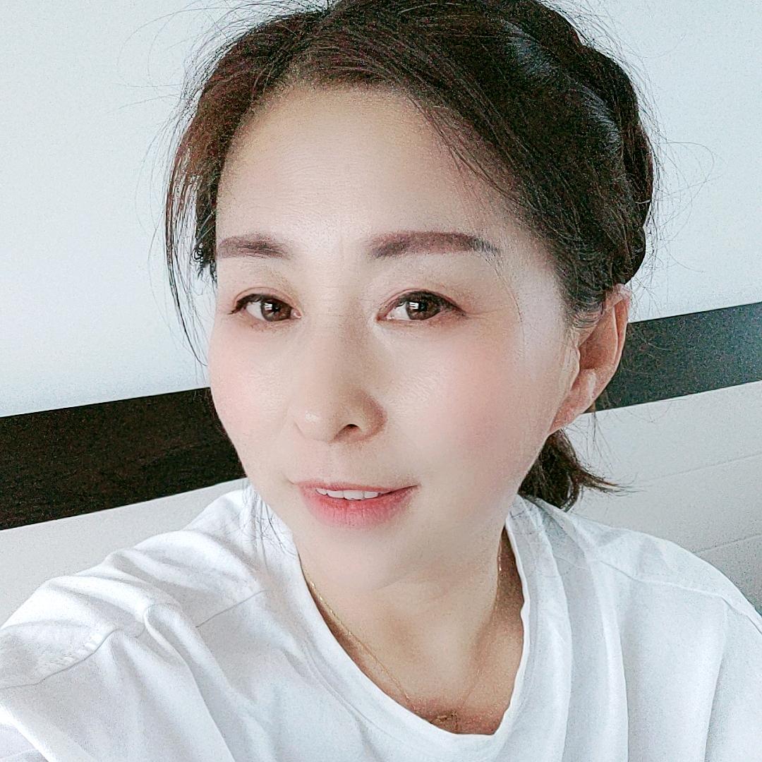 扬起微笑、活的高傲