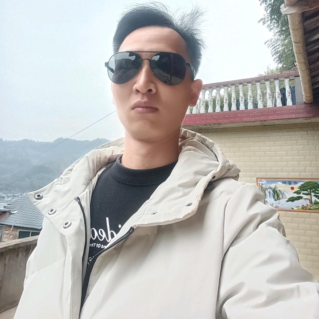 江山还在水上漂@