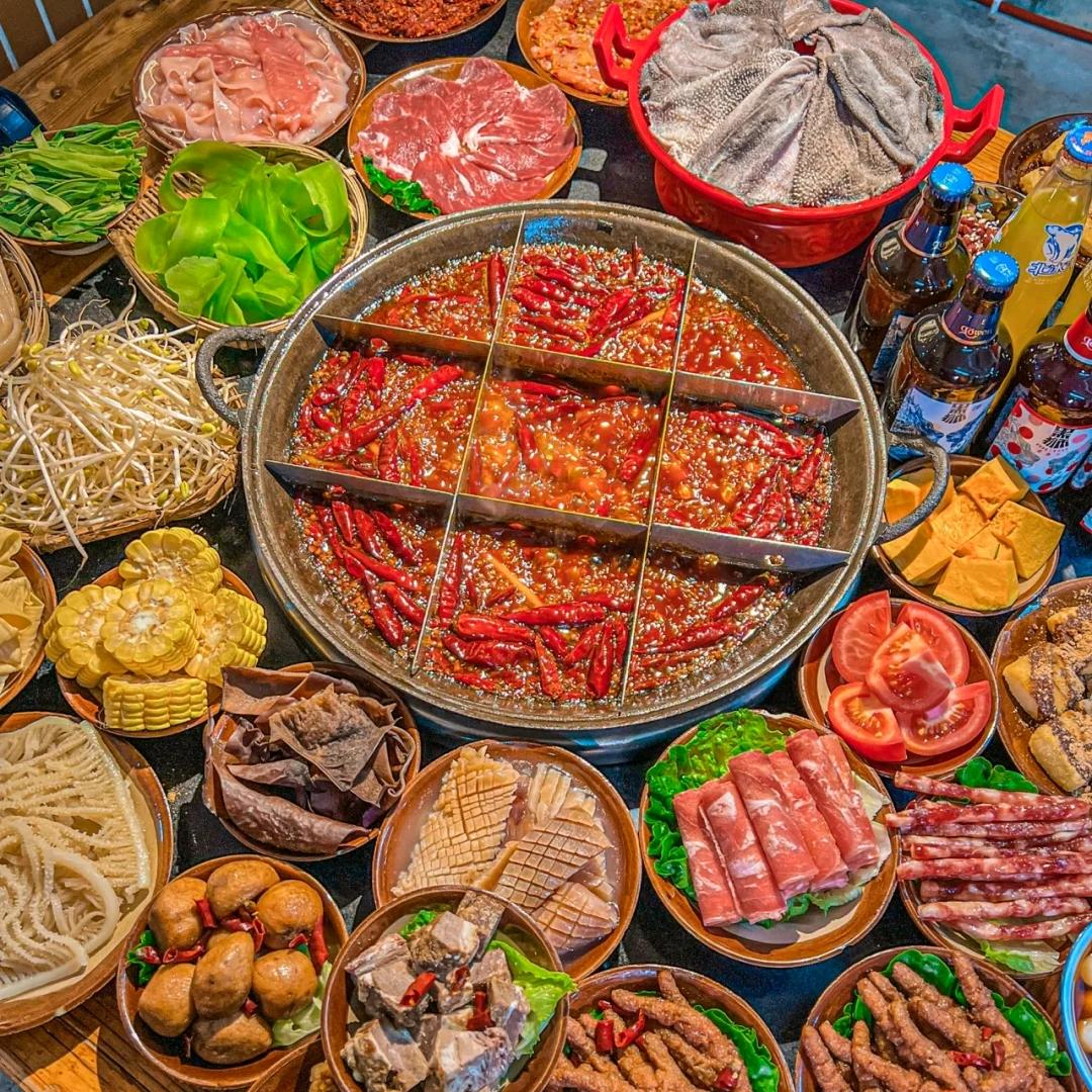 岐山县辣叁疯老火锅