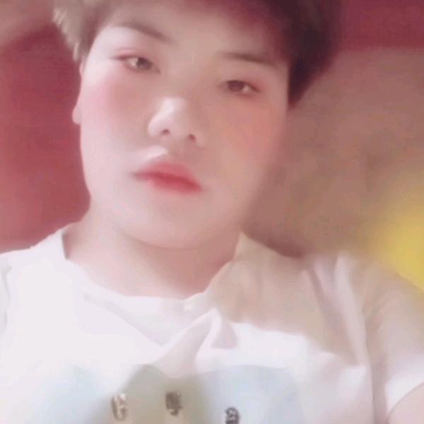 李妮