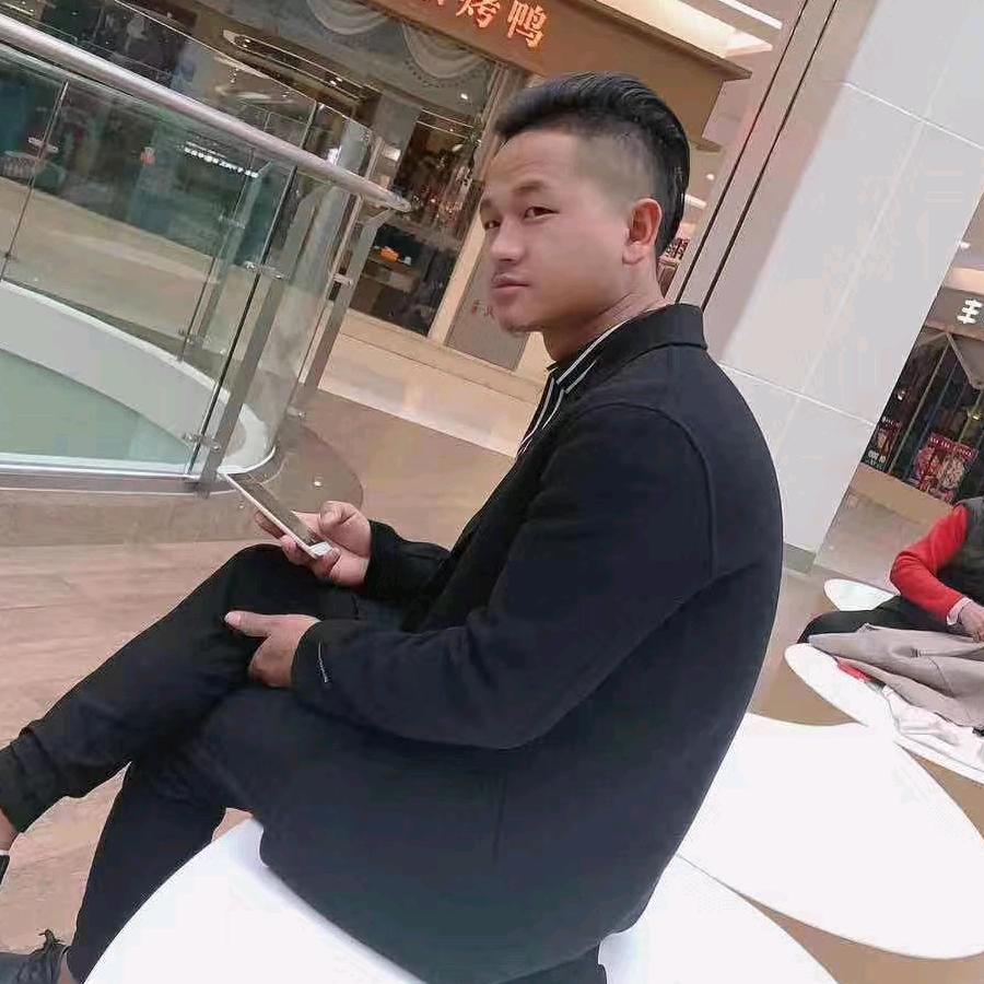 盈江中缅二手车交易小沙