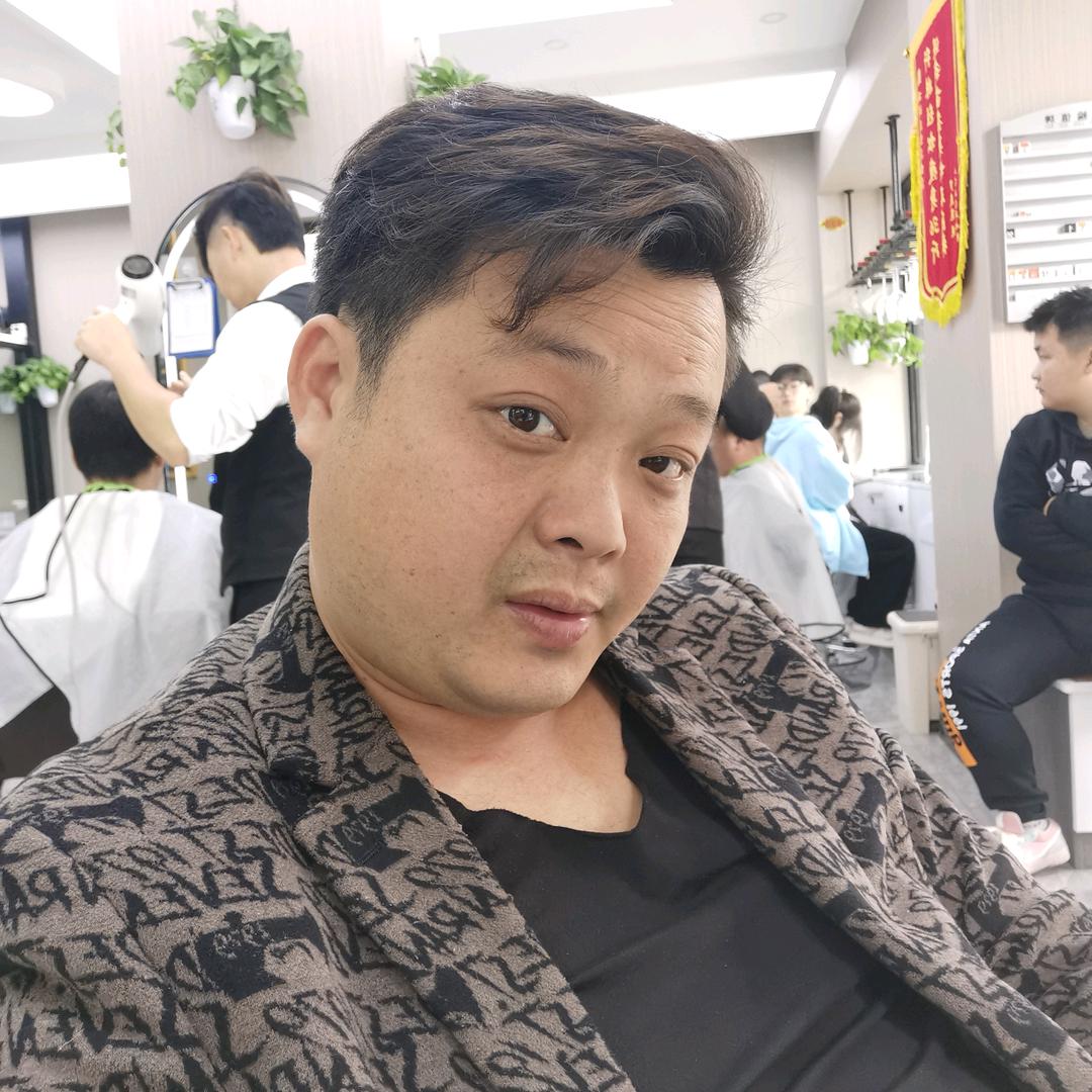 岩滩胡子哥